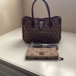 Dooney And Bourke Bag
