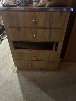 Dresser