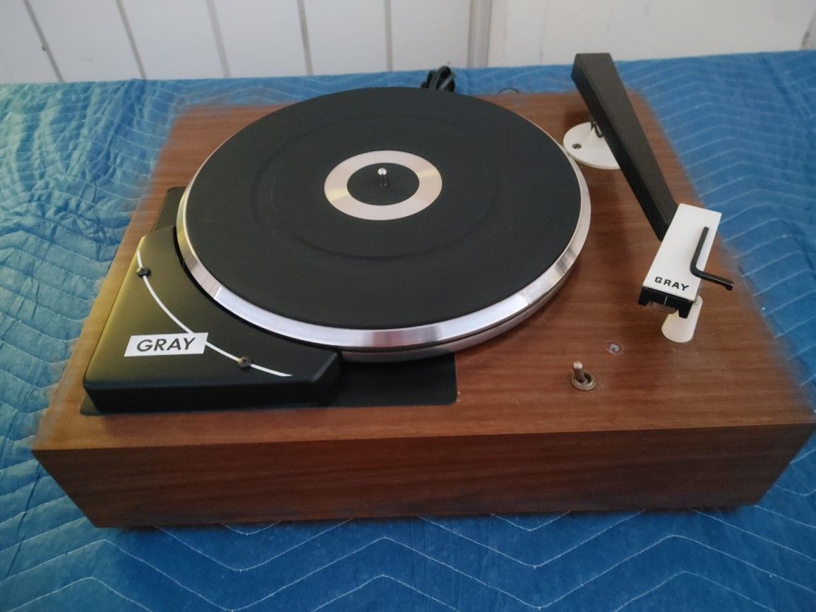Gray Research HSK-33 Turntable with Gray 212 Tonearm