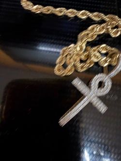 14 karat gold Rode 10 karat gold Rode with VVS pendant