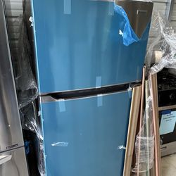 Brand New Frigidaire 30” Refrigerator Stainless Steel