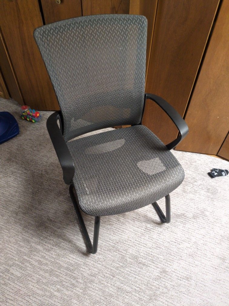 Amazon Basics Desk Chair 
