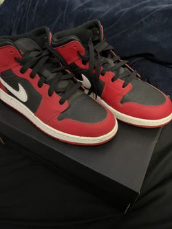 Air Jordan’s 1 Mid Youth 7