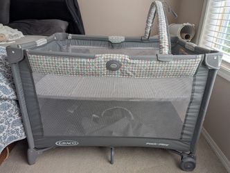 Graco Pack n Play we