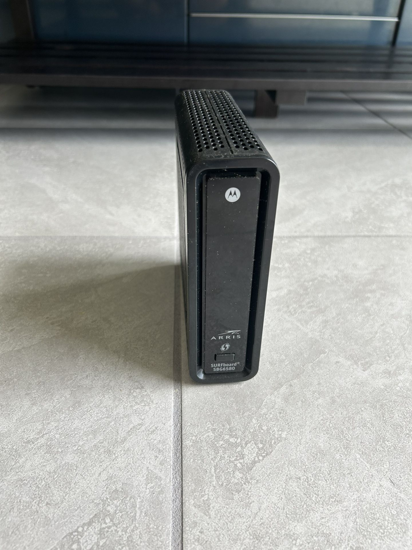 Modem And Router(ARRIS SURFboard) For Pickup And Cash Only 
