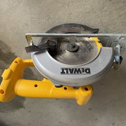 Dewalt Saw