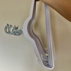 25ea Cloth Hangers 