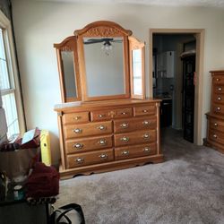 Solid Wood Furniture 