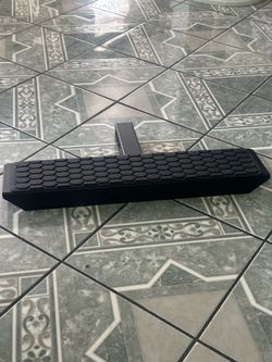 Towing hitch mounted step with hardware