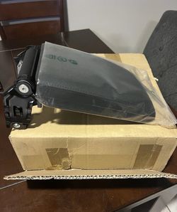 1K0864207E  VOLKSWAGEN Golf GTI Center Console Arm Rest 1KO-864-207E OEM