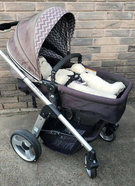 SNAP-N-GROW STROLLER