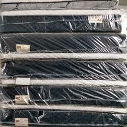 ☑️Mattress all sizes🛏️💤
🔵Pillow top🛏️
🔵Queen sizes $190
🔵Full sizes $ 170
🔵Twin sizes $120
🔵cal King $ 310
🔵E K $ 320
🚚Delivery available$2
