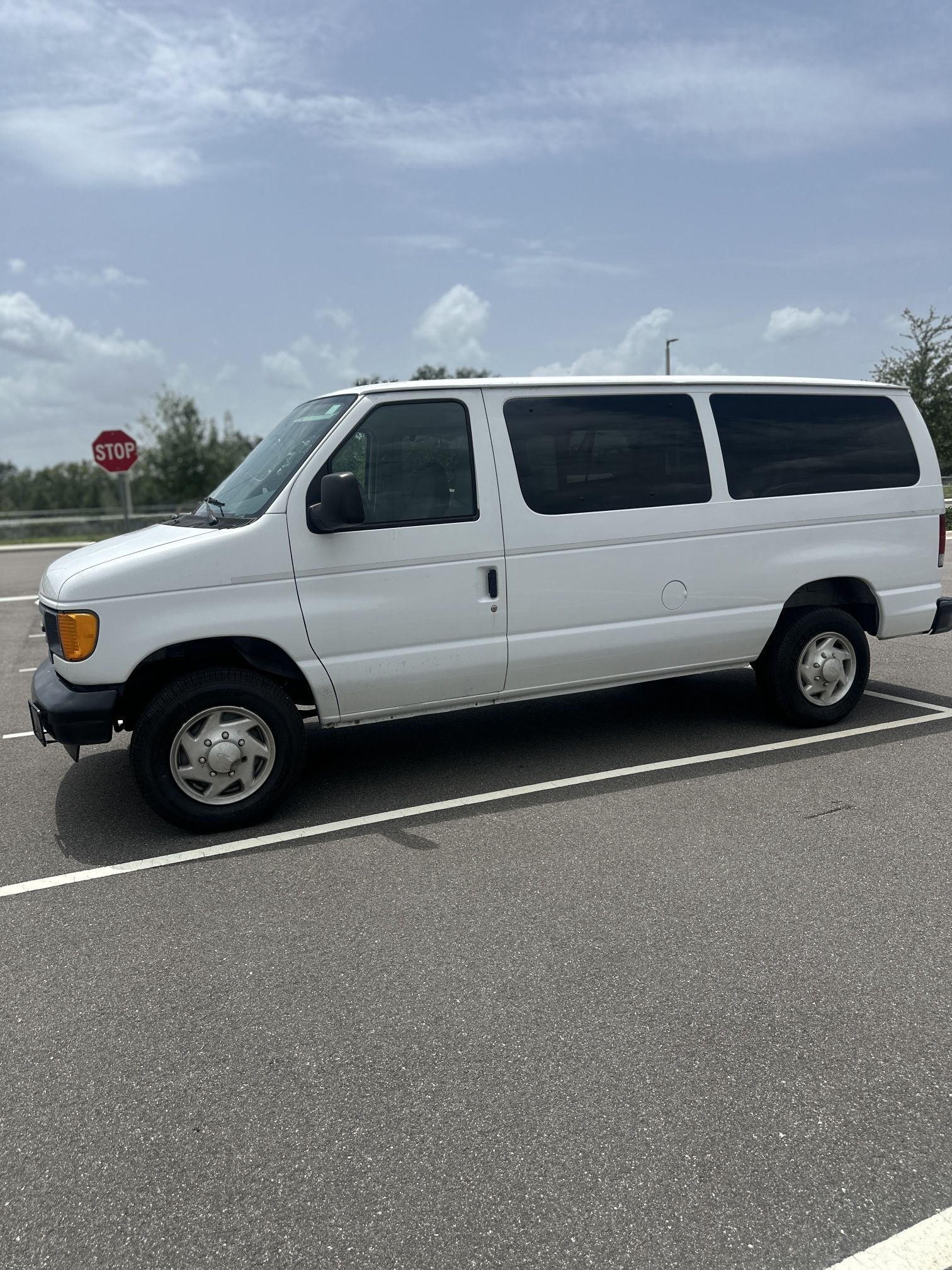 2007 Ford E-350