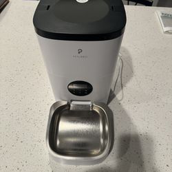 Automatic Pet Feeder $30