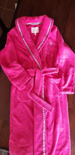 VICTORIA'S SECRET pink Plush Robe - NEVER WORN 