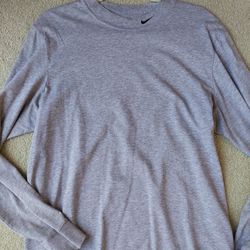  Nike Long Sleeve Shirt