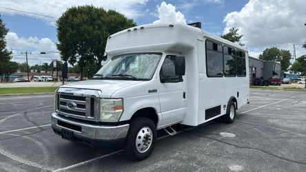 2011 Ford Commercial E450