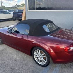 MAZDA MIATA CONVERTIBLE 