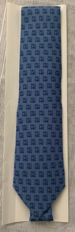 New! RARE Limited Edition 100% Authentic Vineyard Vines Merrill Lynch Blue Bulls Men's Tie