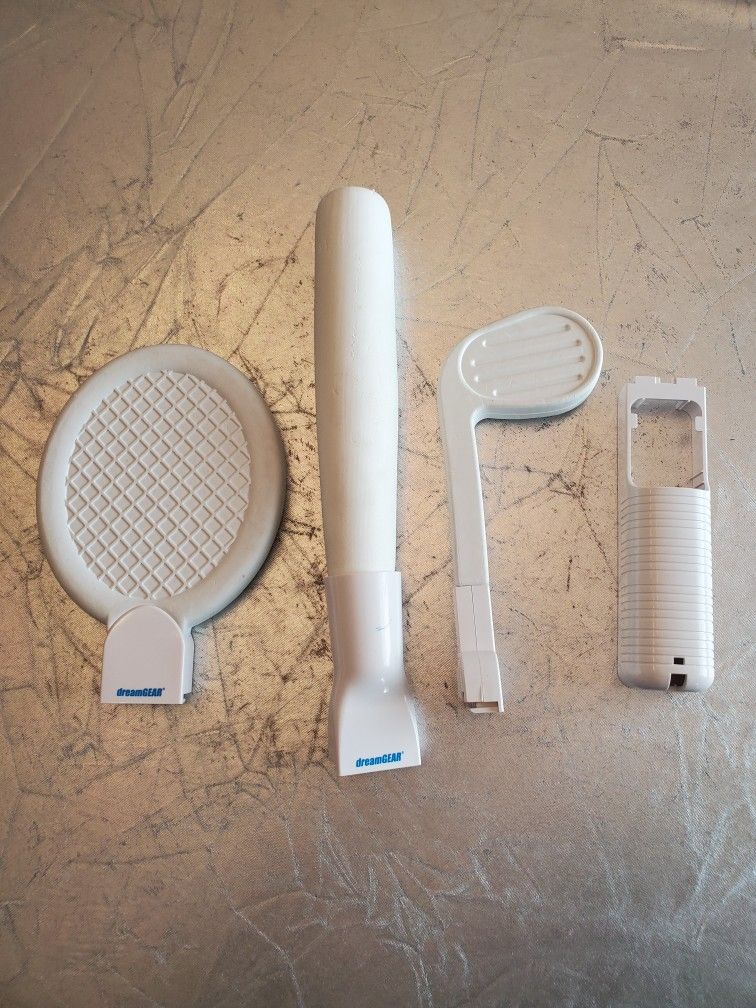 Wii DreamGear Sports Kit for Controller Tennis racket baseball Bat Golf Club Bundle