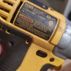 dewalt cordless drill srt