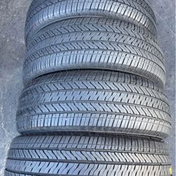 Set 255/65-17 Bridgestone Con El 80% De Vida 