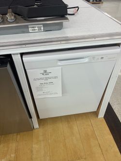 $254 GE 24-Inch Built-In White Dishwasher
