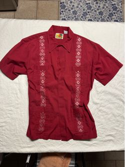 Men’s traditional genuine Guayabera