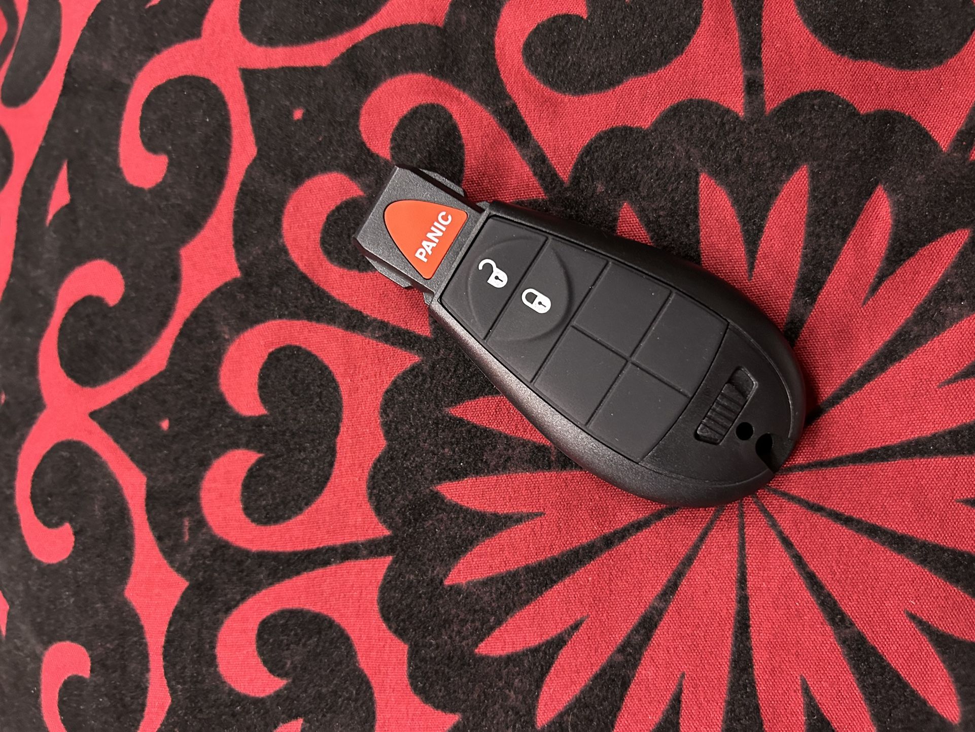 Nuevo Para Solo Jeep Cherokee De Anos 2014 Al 17 Pido $70 Y Ya Incluido Su Přóğřâmâçïôń En El Precio Ya