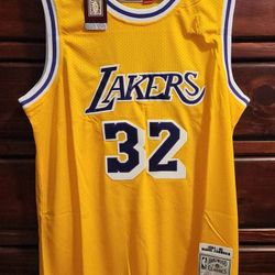 Lakers mens XL Magic Johnson jersey