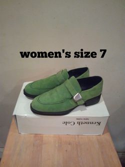 Size 7 Kenneth Cole suede