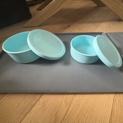 PORTABLE LIGHT BLUE DOG FOOD & WATER BOWLS WITH LIDS