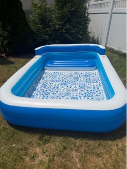 Inflatable pool