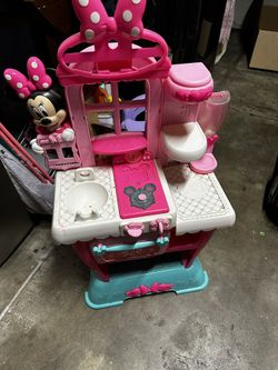 Minnie Mouse Kitchen