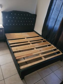 Queen size bed Wooden Bed FRAME