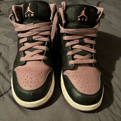 Girl Big Kid Youth Size 5.5 Jordan’s  