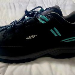 Keen Waterproof Hiking Shoes.  New