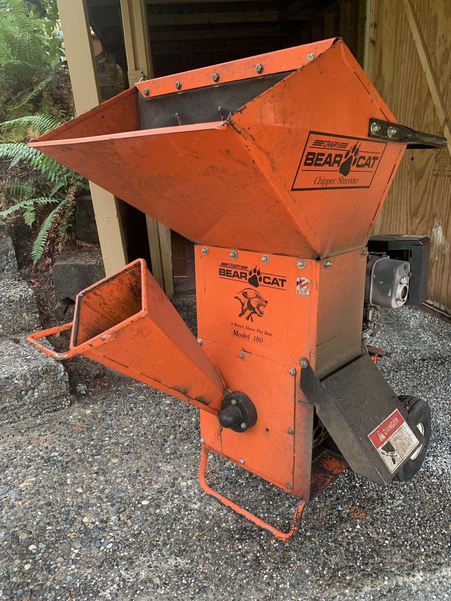 Bearcat Chipper - Shredder