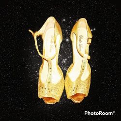 Women's Open-Toed Gold Bella Luna High Heels Size 9