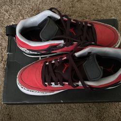 Jordan 4 Retro