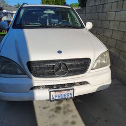 2000 Mercedes-Benz M-Class