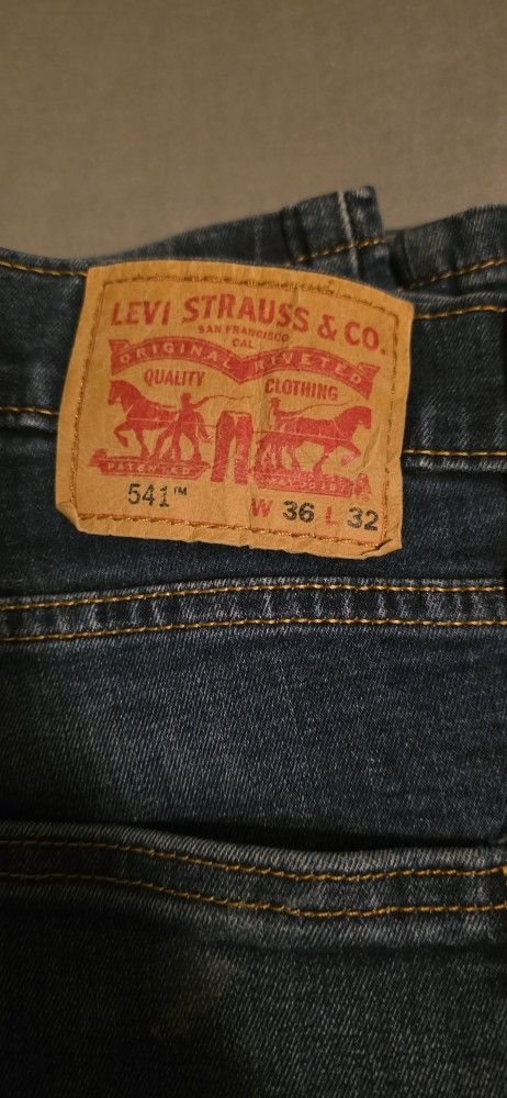 Levi's 541 36x32 Jeans