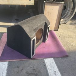 Single 10 Inch Dual Ported Subwoofer Enclosure Cash Or Trade