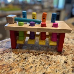 Melissa And Doug Deluxe Pounding Bench 