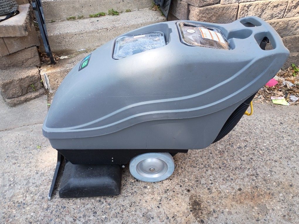 Carpet Shampooer