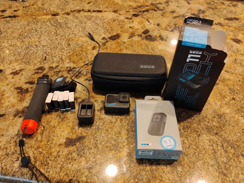 GoPro 11 Combo With 4 Extra Endura Batteries