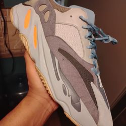 YEEZY 700 SIZE 14'