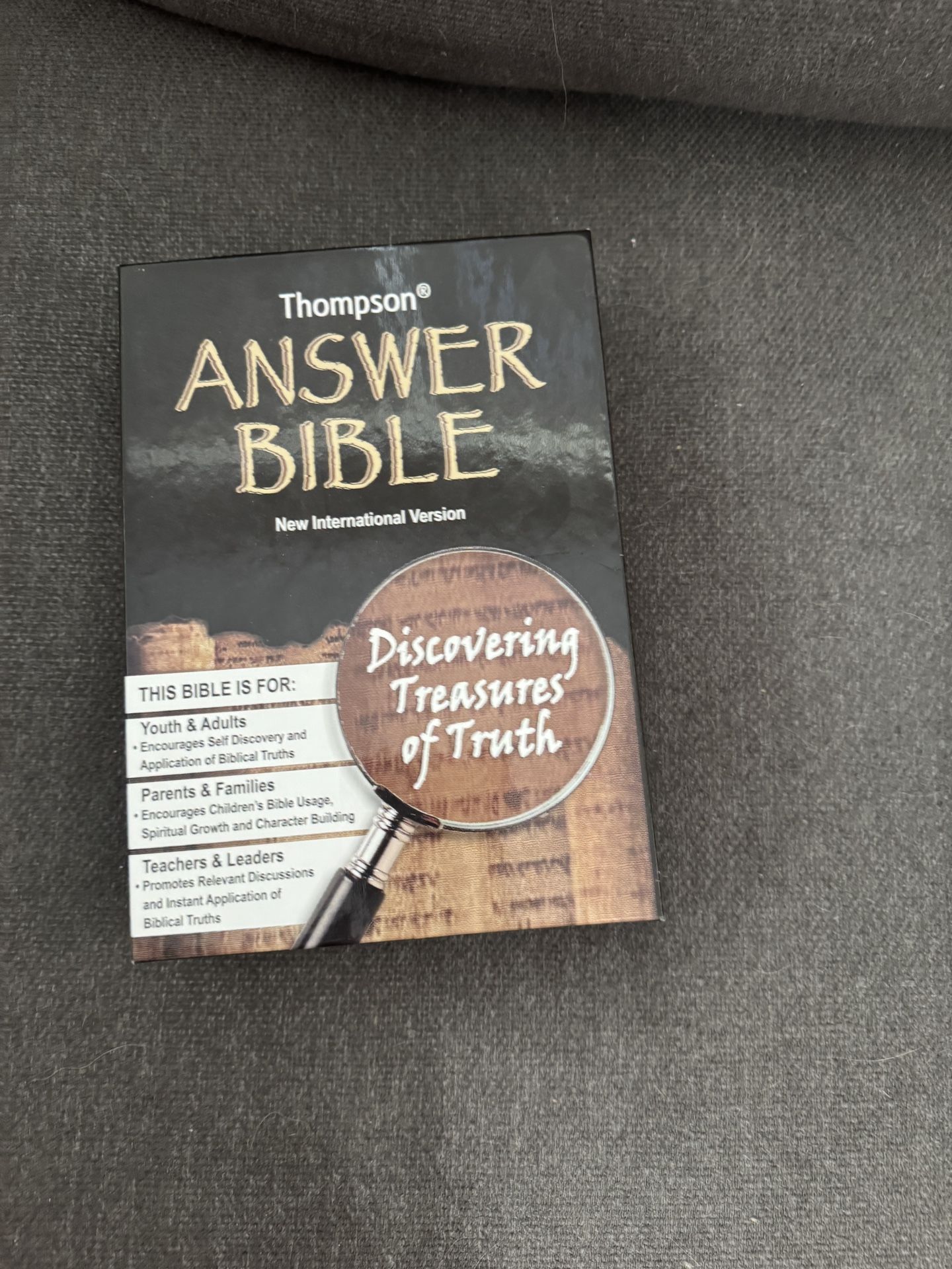 Brand New In Box Thompson Answer Bible NIV Imitation Leather Brown Lizardskin