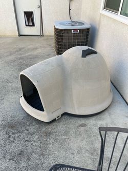 Petmate Igloo Dog House