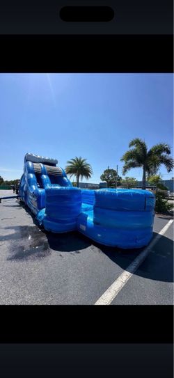 [FOR SALE] Rip curl water slide inflatable